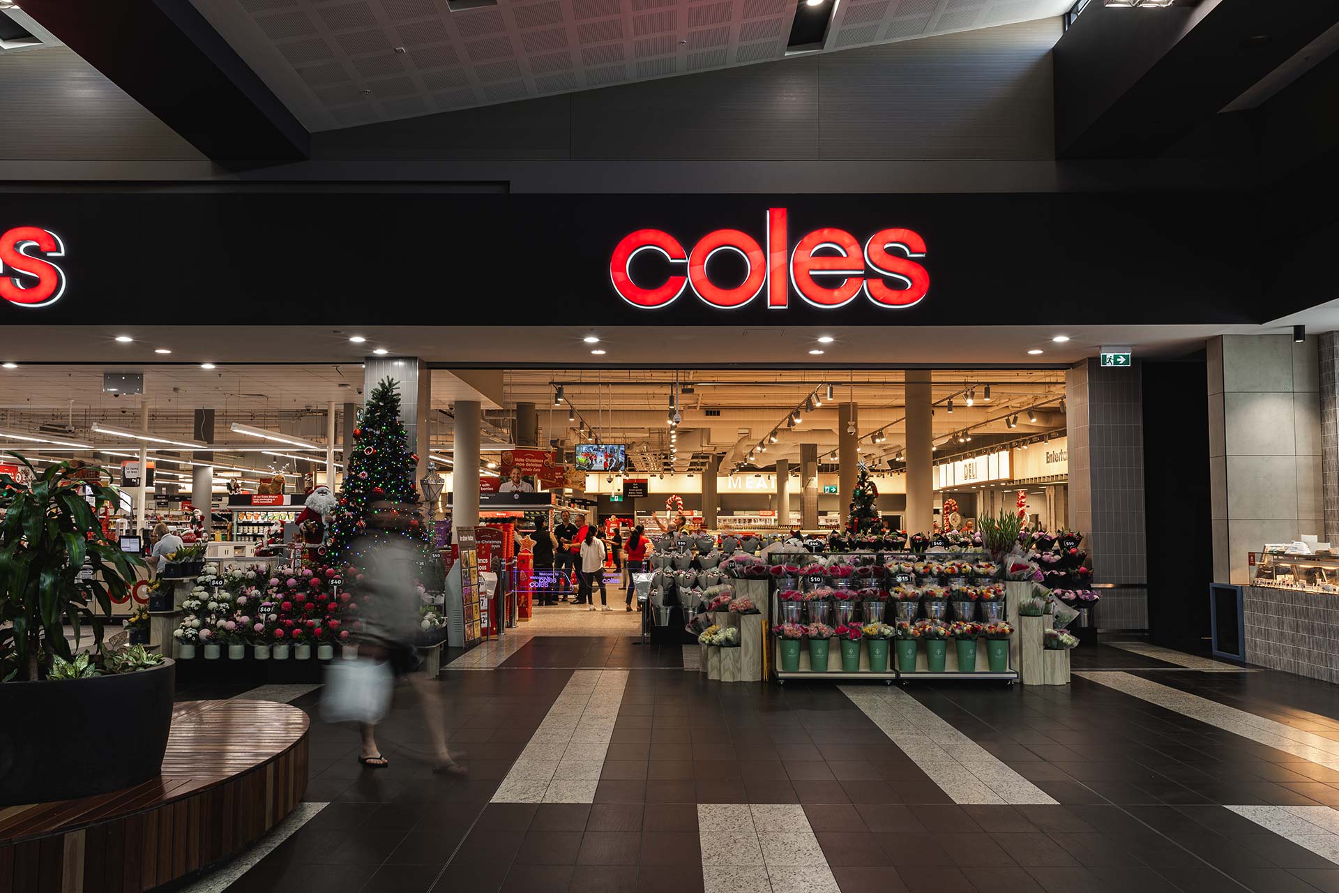 Coles Fountain Gate